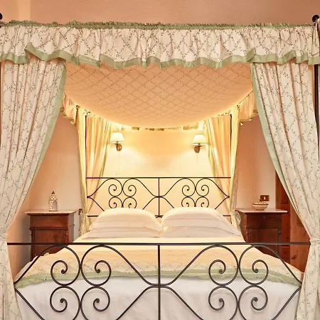 בית נופש Tower House In Umbria With Pool And Garden *