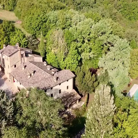 Dom wakacyjny Tower House In Umbria With Pool And Garden