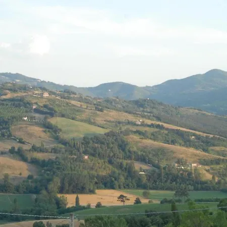 בית נופש Tower House In Umbria With Pool And Garden